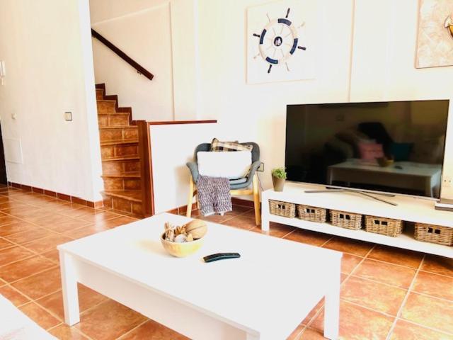 Apartamentos Vista Marina - El Medano المظهر الخارجي الصورة