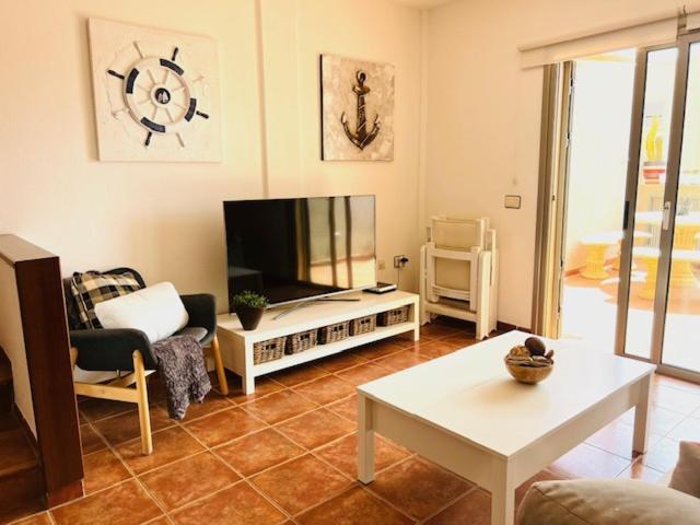 Apartamentos Vista Marina - El Medano المظهر الخارجي الصورة