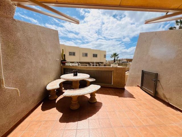 Apartamentos Vista Marina - El Medano المظهر الخارجي الصورة